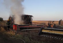 Photo of foto | Patru tractoare, două combine și un autocamion au ars la Cahul. Pompierii bănuiesc că e vorba despre o incendiere intenționată