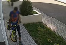 Photo of video | Două biciclete și un cărucior l-ar putea costa 4 ani de pușcărie. Un bărbat suspectat de furt, reținut de polițiști