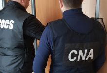 Photo of Descinderi la INI. Doi ofițeri de investigație, reținuți pentru că ar fi luat aproape 15.000 de euro mită