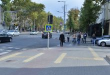 Photo of foto | Persoanele cu deficiențe de vedere vor traversa strada în siguranța: În centrul capitalei a apărut pavaj tactil