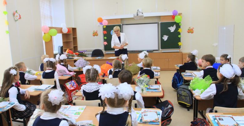 Photo of Elevii din Moldova încep anul de învățământ: 10 fraze pe care le poți auzi doar la școală