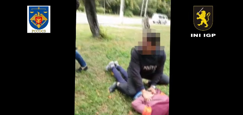 Photo of video | Urmărire ca în filme pe străzile capitalei: Polițiștii au destructurat un grup de persoane implicate în realizarea marijuanei