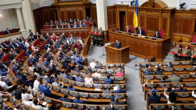 Photo of Zelenskii își respectă promisiunile electorale: Deputații ucraineni au votat pentru ridicarea propriei imunități