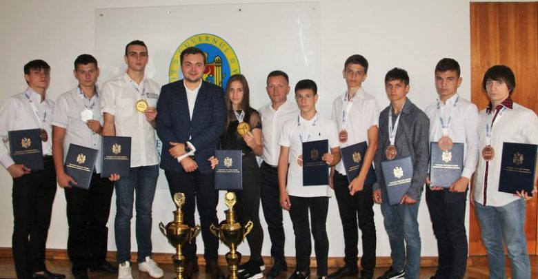 Photo of Încă 10 medalii pentru performanțele sportivilor moldoveni. Tinerii au urcat pe podiumul Campionatului European de Kickboxing Juniori și Cadeți