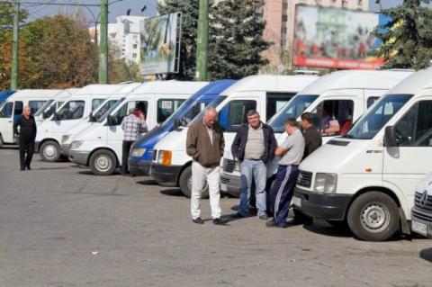 Photo of Transportatorii au suspendat azi sute de curse în semn de protest. Guvernul: Asigurați întâi de toate condiții civilizate de călătorie