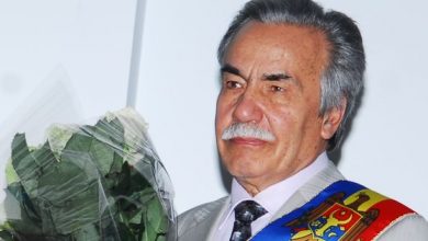 Photo of video | Dumitru Matcovschi ar fi împlinit astăzi 80 de ani. Top 10 melodii, versurile cărora au fost scrise de poet