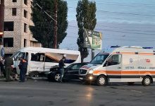 Photo of foto | Un microbuz de rută din capitală a fost implicat într-un accident grav. Sunt răniți