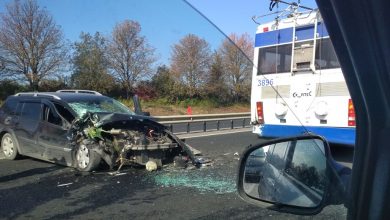 Photo of foto | Un nou accident violent cu implicarea unui troleibuz. Vehiculul a fost lovit de o mașină la Stăuceni