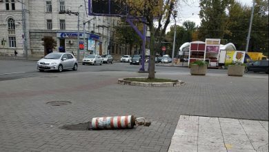 Photo of Fiecare sărbătoare are rezultatele sale. O cișmea din Parcul Catedralei a fost vandalizată de Ziua Vinului