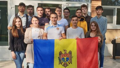 Photo of foto | Mesajul unui grup de moldoveni din Constanța în ziua alegerilor: „Noi, tinerii, avem datoria morală de a ieși la vot”
