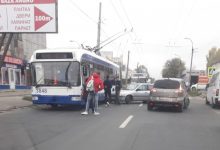 Photo of Nici o zi fără accidente. Un alt troleibuz din capitală ar fi fost tamponat de o mașină