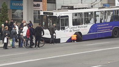 Photo of ultima oră, foto | Un troleibuz a rămas fără roată în plin trafic. Care este reacția RTEC?