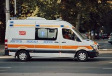 Photo of video | O ambulanță, implicată într-un accident la Tiraspol. Medicii transportau la Chișinău un bebeluș de doar 2 luni