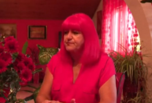 Photo of video | La vie en… roșu. Cum arată viața unei femei din Bosnia, obsedate de culoare macilor și vișinelor?