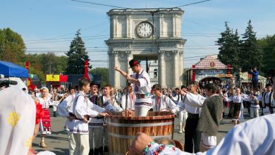 Photo of Ziua Vinului îi fascinează pe turiști. Chișinăul a fost inclus în TOP 10 cele mai atractive orașe din țările CSI
