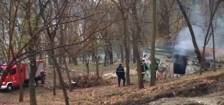 Photo of foto | S-a stins din viață în timp ce și-ar fi încălzit locuința improvizată. Un bărbat, găsit decedat la Valea Morilor