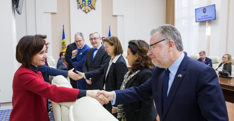 Photo of Maia Sandu către ambasadorii de la Chișinău: „Echipa noastră va continua să lucreze pentru cetățeni”