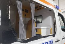 Photo of foto | A făcut-o din disperare? Un tânăr ar fi agresat șoferul și vandalizat o ambulanță