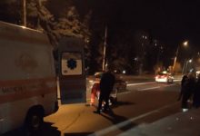Photo of foto | Se grăbea să traverseze strada, dar a ajuns la spital. Un bătrân, în stare gravă după ce a fost lovit de o mașină la Botanica