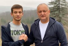 Photo of foto | Feciorul cel mare al președintelui împlinește astăzi 17 ani. Dodon: „Sunt mândru că ai învățat de mic să muncești”