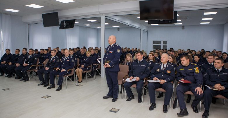 Photo of Direcția de Poliție a capitalei și inspectoratele de la Buiucani, Râșcani și Centru au conducători noi