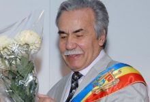 Photo of Pe Aleea Clasicilor din Chișinău va fi inaugurat bustul poetului Dumitru Matcovschi