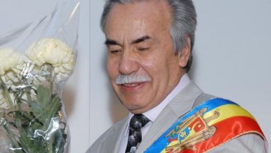 Photo of Pe Aleea Clasicilor din Chișinău va fi inaugurat bustul poetului Dumitru Matcovschi