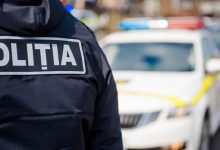 Photo of Mita putea să-i determine să treacă cu vederea încălcarea comisă de un șofer. Trei polițiști din Orhei, reținuți de CNA