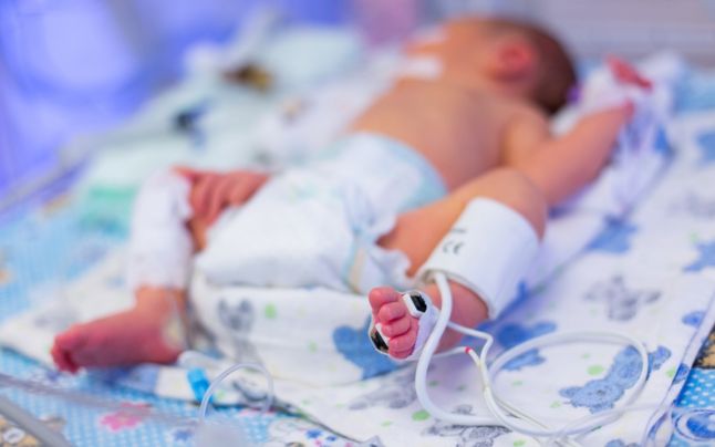 Photo of video | Părinții unui bebeluș acuză medicii de malpraxis după ce pruncul lor s-a născut mort. Ce spun doctorii?