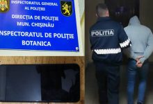Photo of video | Ar fi deposedat deschis doi minori de telefoanele mobile. Ce riscă un tânăr din Cahul pentru comiterea a două jafuri?