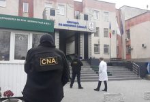 Photo of Judecătorii au emis mandate de arest pentru 5 dintre cei 10 medici legiști reținuți de CNA la începutul acestei săptămâni