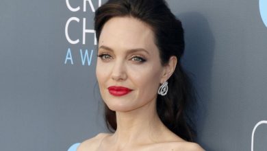 Photo of foto | O nouă iubire la Hollywood? Angelina Jolie, surprinsă la restaurant alături de un cântăreț cu 15 ani mai tânăr