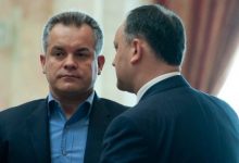 Photo of video | Dodon reacționează la noile imagini de la întâlnirea cu Plahotniuc: „Nu cunosc ce era în acel pachet”