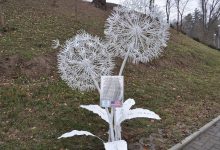 Photo of foto | Un nou monument, inaugurat în parcul Valea Morilor. Cui este dedicată sculptura celor două păpădii?