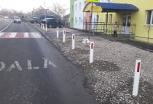 Photo of foto | Autoritățile iau măsuri după tragedia de la Ialoveni. În fața școlii de arte au fost instalate indicatoare reflectorizante