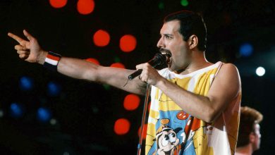 Photo of Deși a murit în urmă cu 28 de ani, Freddie Mercury continuă să trimită cadouri de Crăciun prietenilor