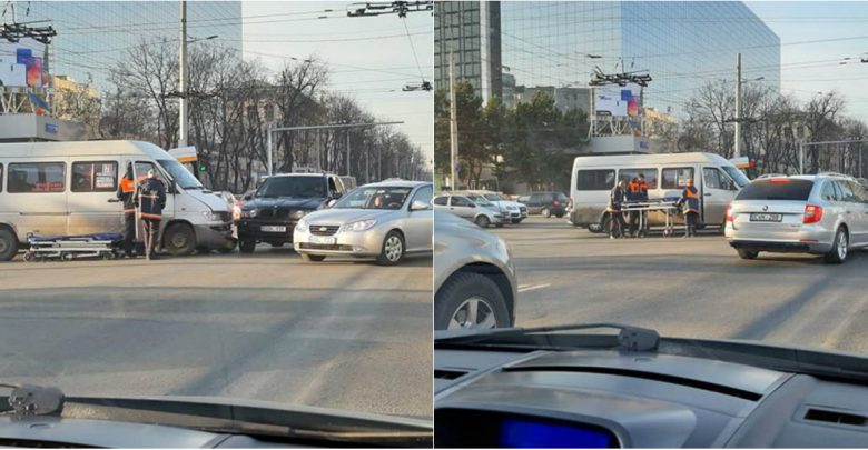 Photo of foto | Accident grav în centrul capitalei: O rutieră și un BMW s-au tamponat violent