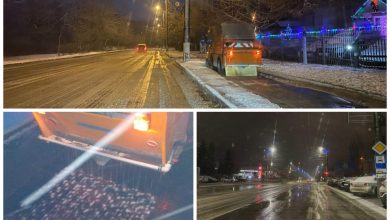 Photo of În Chișinău tehnica a intervenit în forță pentru a curăța trotuarele de zăpadă și pentru a împrăștia material antiderapant