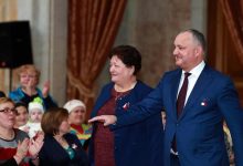 Photo of video | Mama președintelui are cont pe Facebook. Igor Dodon: „M-a împins păcatul să i-l fac, iar acum citește toate comentariile”