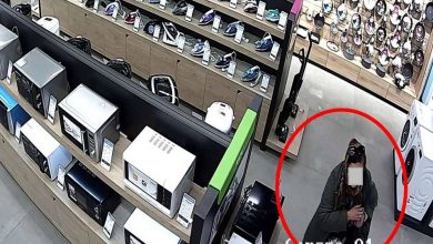 Photo of video | Furt într-un magazin de electrocasnice din capitală: Momentul în care o femeie ia de pe raft un fier de călcat și-l bagă în geantă