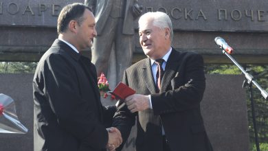 Photo of video | Dodon explică de ce nu-i acordă Ordinul Republicii lui Voronin: „El doar nu recunoaște președintele…”