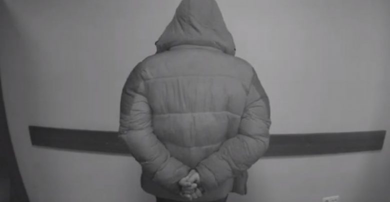 Photo of video | Un moldovean a încercat să treacă pe furiș frontiera după ce polițiștii l-au coborât dintr-un autocar care mergea spre București