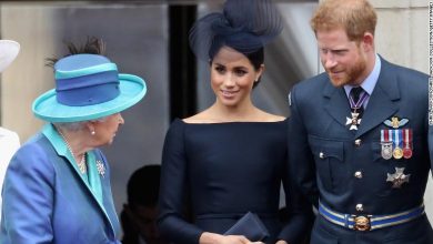 Photo of Regina Elizabeth II susține decizia ducilor de Sussex de a renunța la titlurile regale. „Sprijinim decizia lui Harry și Meghan”