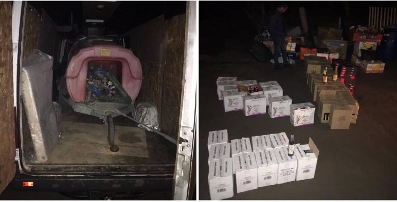 Photo of video | Produse italiene, ascunse în rezervorul unei stropitori. Un bărbat din Nisporeni riscă amendă după ce a dat ochii cu polițiștii de frontieră