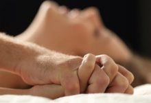 Photo of video | O ucraineancă și-a scos virginitatea la licitație ca să călătorească și să trăiască în lux. Cât va plăti un om de afaceri pentru a petrece prima noapte de iubire cu tânăra de 19 ani?