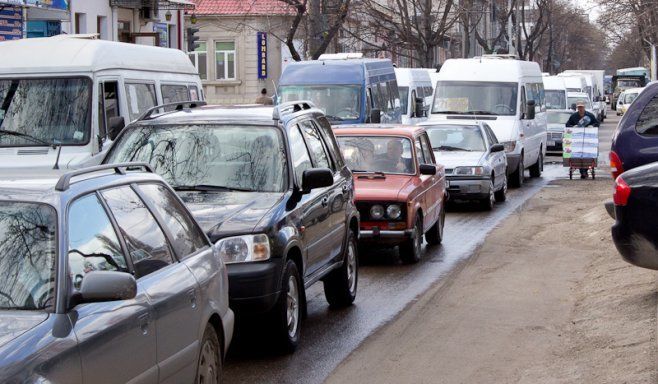 Photo of Chișinăuienii revin la muncă și studii, iar ambuteiajele – pe străzi. Cum se circulă la această oră în capitală?