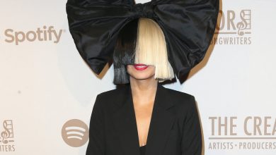 Photo of Sia a devenit mămică. Celebra cântăreață a anunțat că a adoptat un băiețel: Despre cine ar fi vorba?