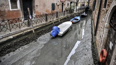 Photo of Mai întâi a fost inundată, iar acum este pe cale de a seca. Veneția se confruntă cu o scădere îngrijorătoare a nivelului apei în canale