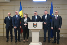 Photo of Deputații care au părăsit Partidul Democrat au format noul grup parlamentar – „Pro-Moldova”. Cine va conduce și ce-și propun?