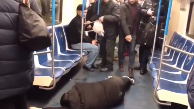 Photo of video | „Nu vă jucați” cu virusul din Wuhan! Un vlogger riscă cinci ani de închisoare după ce s-a prefăcut în metrou că are coronavirus